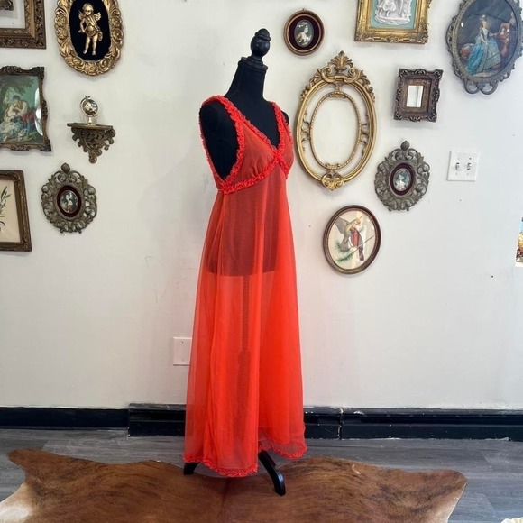 Val Mode Vintage Sheer Ruffle Maxi Dress Size Small Red Nylon - Picture 2 of 7